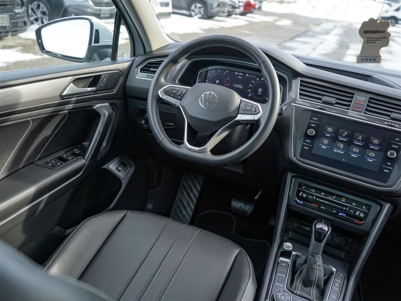 2024 Volkswagen Tiguan COMFORTLINE | PANORAMIC ROOF | NO ACCIDENTS Photo