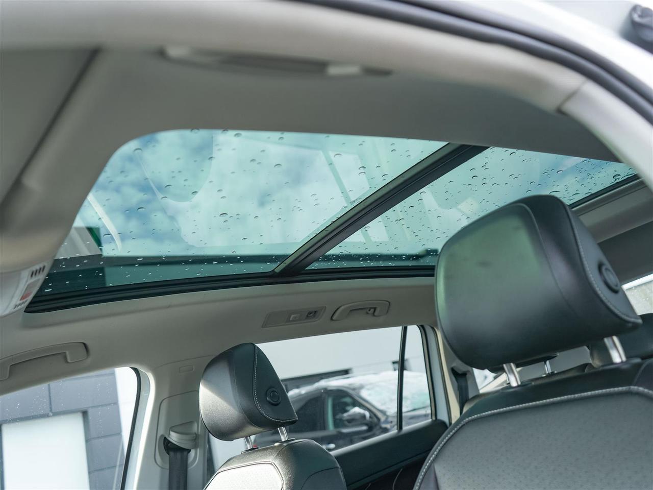 2024 Volkswagen Tiguan COMFORTLINE | PANORAMIC ROOF | NO ACCIDENTS Photo