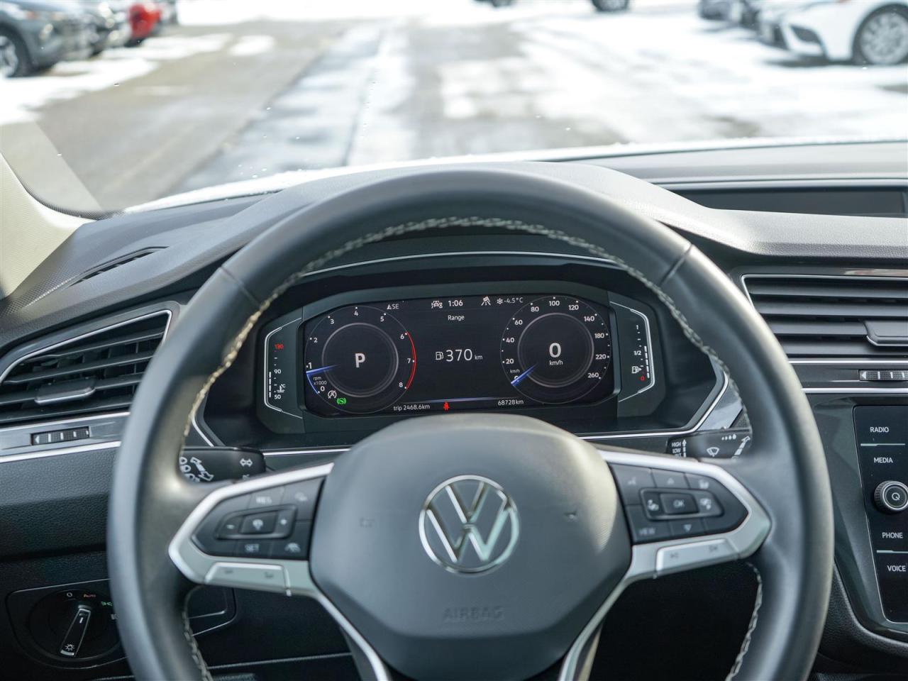 2024 Volkswagen Tiguan COMFORTLINE | PANORAMIC ROOF | NO ACCIDENTS Photo