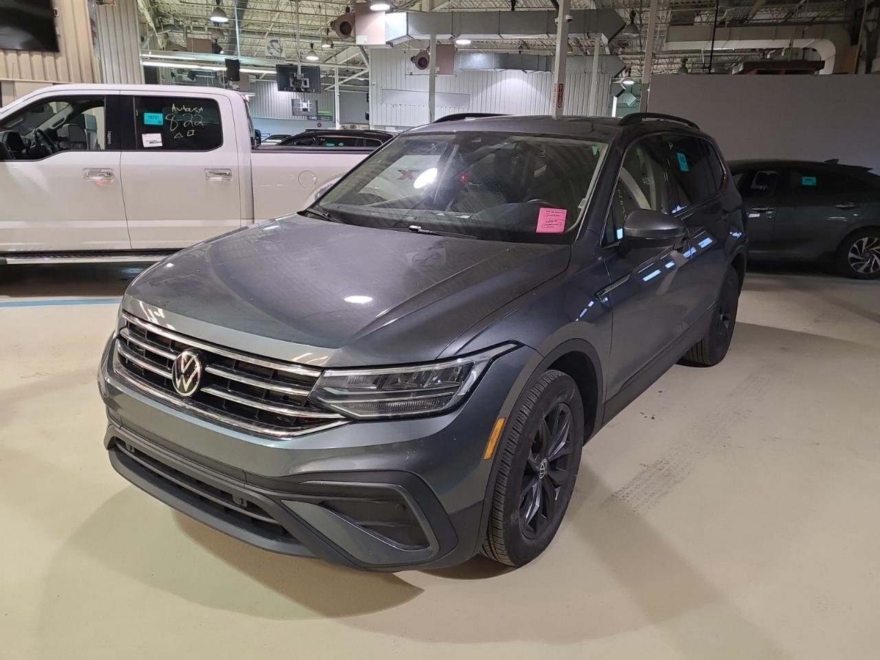 Used 2024 Volkswagen Tiguan COMFORTLINE | PANORAMIC ROOF | NO ACCIDENTS for sale in Kitchener, ON