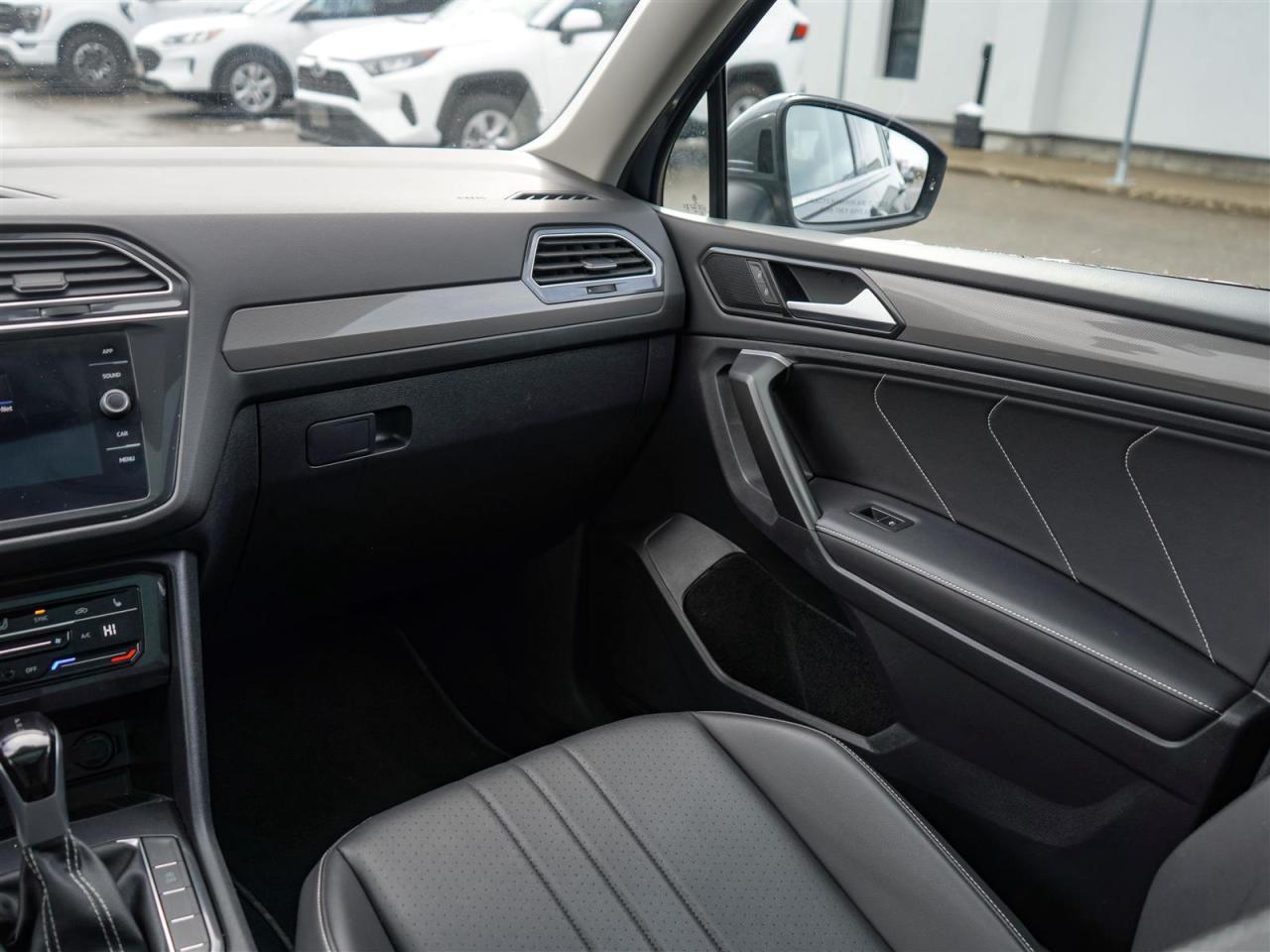 2024 Volkswagen Tiguan COMFORTLINE | PANORAMIC ROOF | NO ACCIDENTS Photo