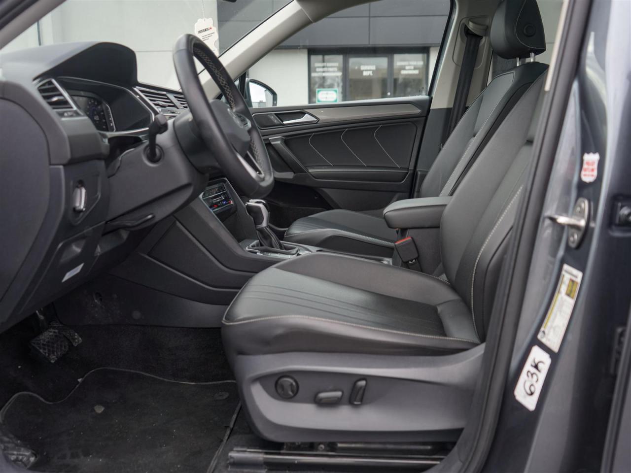 2024 Volkswagen Tiguan COMFORTLINE | PANORAMIC ROOF | NO ACCIDENTS Photo