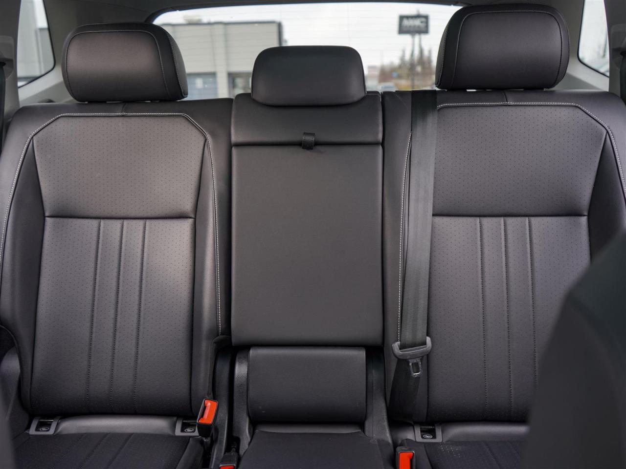 2024 Volkswagen Tiguan COMFORTLINE | PANORAMIC ROOF | NO ACCIDENTS Photo