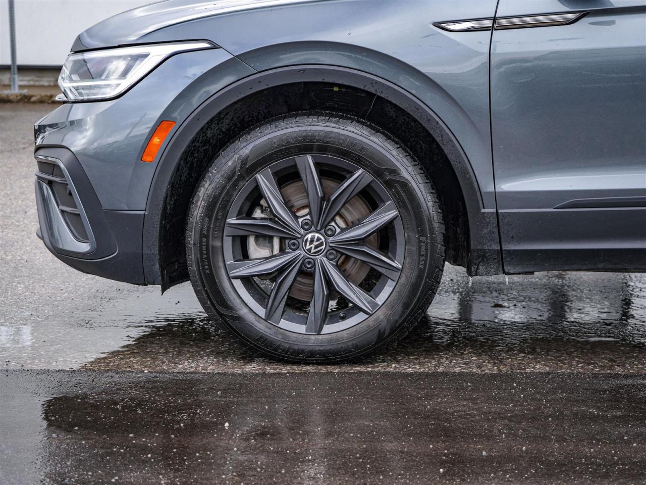 2024 Volkswagen Tiguan COMFORTLINE | PANORAMIC ROOF | NO ACCIDENTS Photo