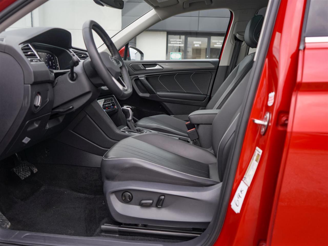 2024 Volkswagen Tiguan COMFORTLINE | PANORAMIC ROOF | NO ACCIDENTS Photo