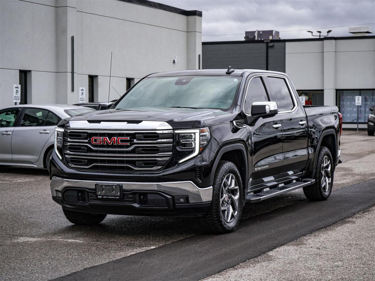 2023 GMC Sierra 1500 CREW | SLT | 5.3L V8 4x4 | LEATHER | X31 PKG Photo