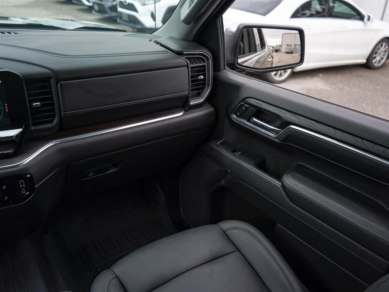 2023 GMC Sierra 1500 CREW | SLT | 5.3L V8 4x4 | LEATHER | X31 PKG Photo