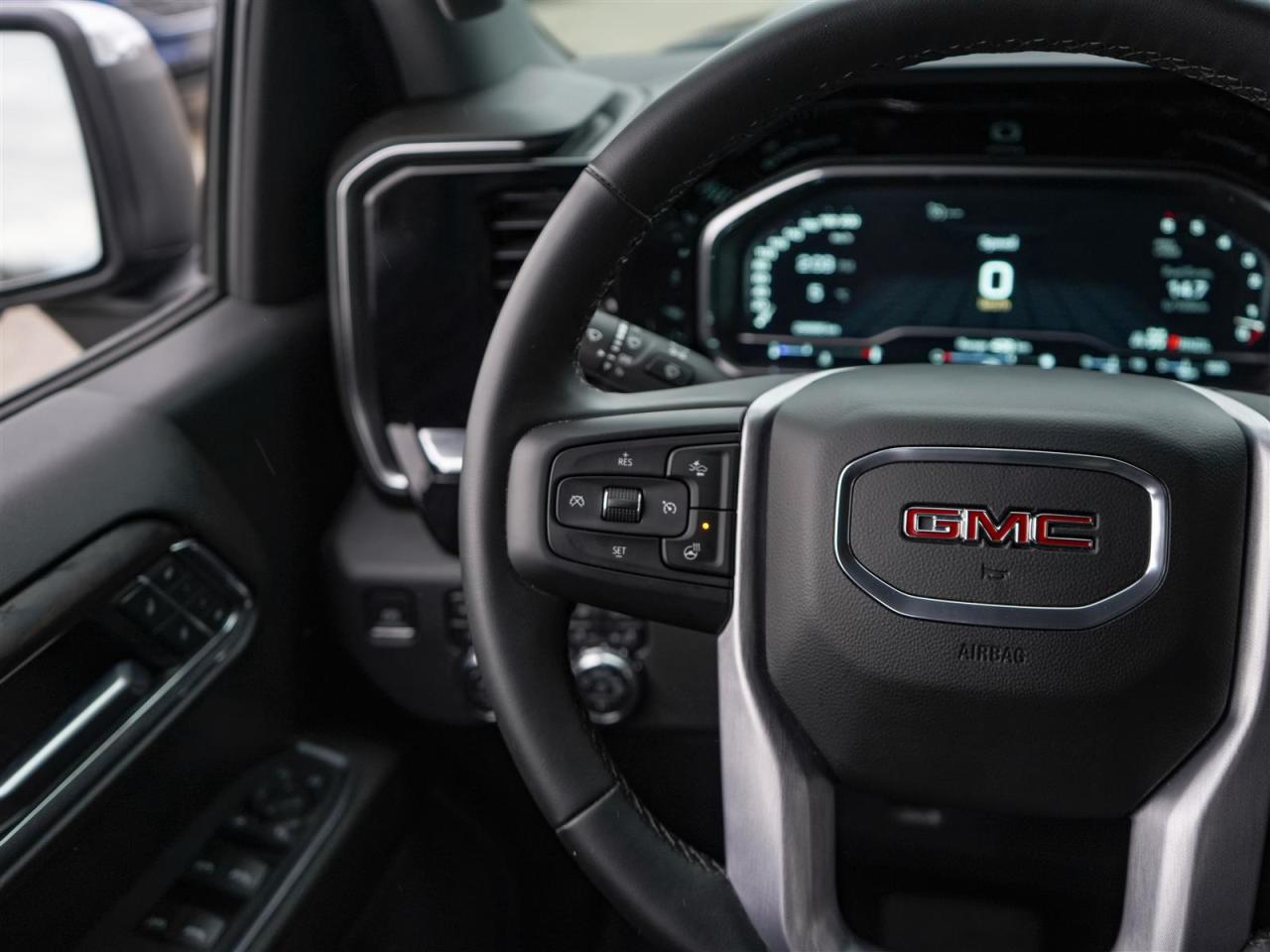 2023 GMC Sierra 1500 CREW | SLT | 5.3L V8 4x4 | LEATHER | X31 PKG Photo