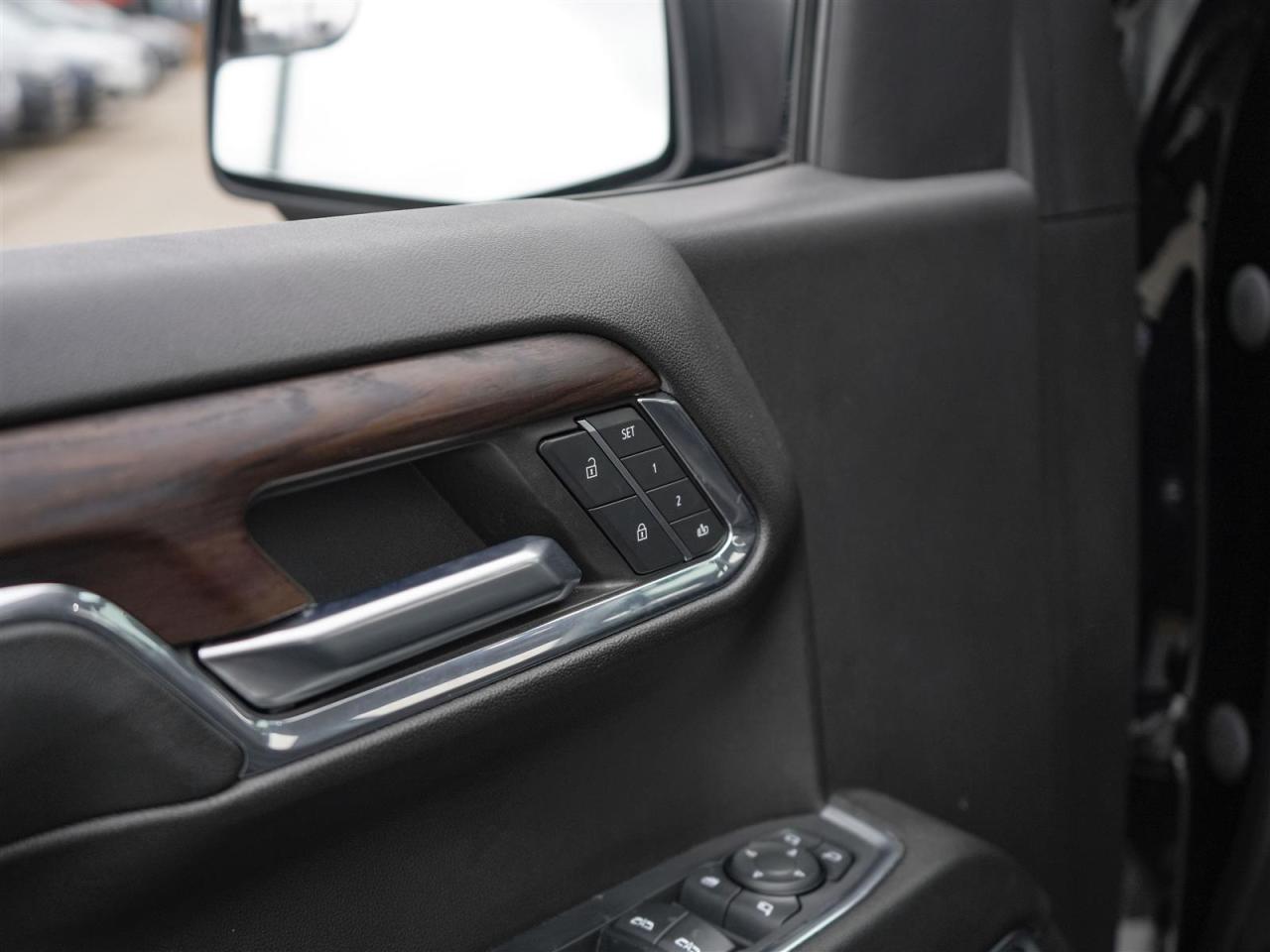 2023 GMC Sierra 1500 CREW | SLT | 5.3L V8 4x4 | LEATHER | X31 PKG Photo