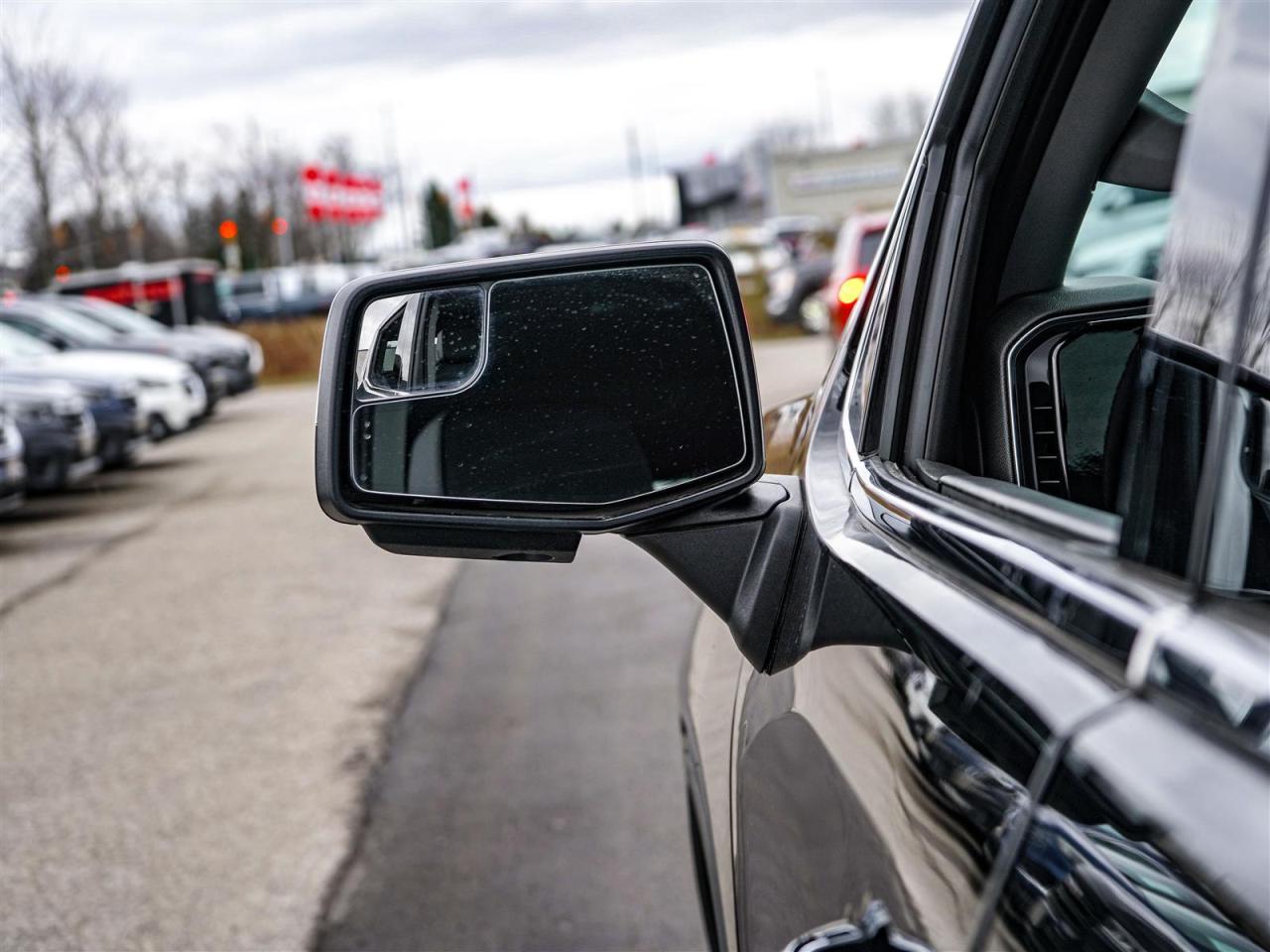 2023 GMC Sierra 1500 CREW | SLT | 5.3L V8 4x4 | LEATHER | X31 PKG Photo