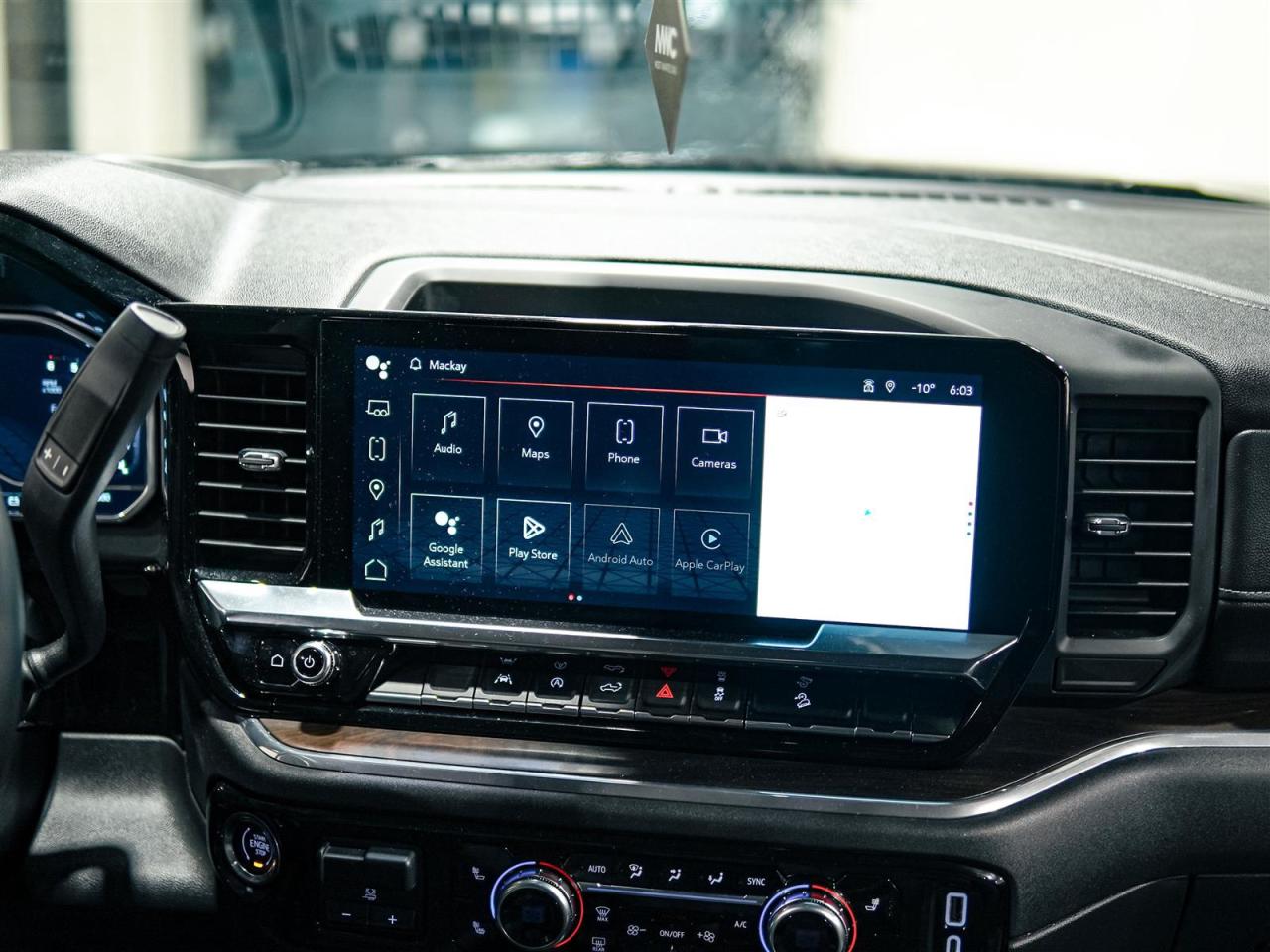 2023 GMC Sierra 1500 CREW | SLT | 5.3L V8 4x4 | LEATHER | X31 PKG Photo