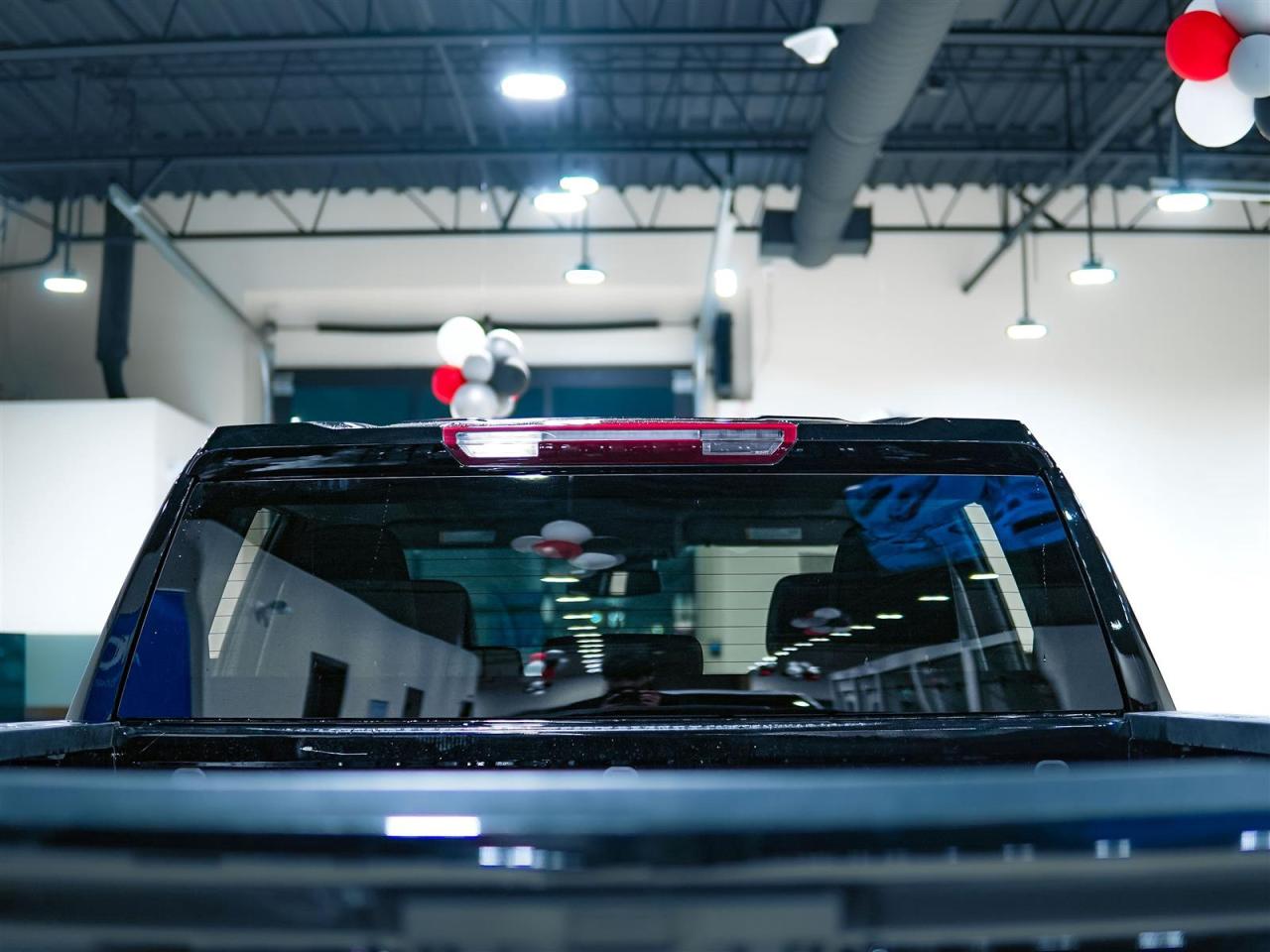 2023 GMC Sierra 1500 CREW | SLT | 5.3L V8 4x4 | LEATHER | X31 PKG Photo