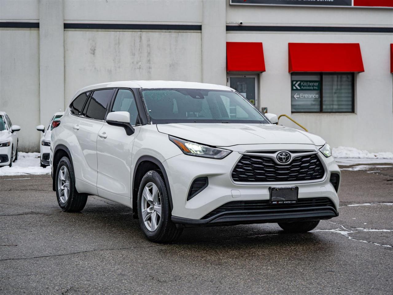 2020 Toyota Highlander LE | AWD | NO ACCIDENTS | 7 PASSENGER Photo3