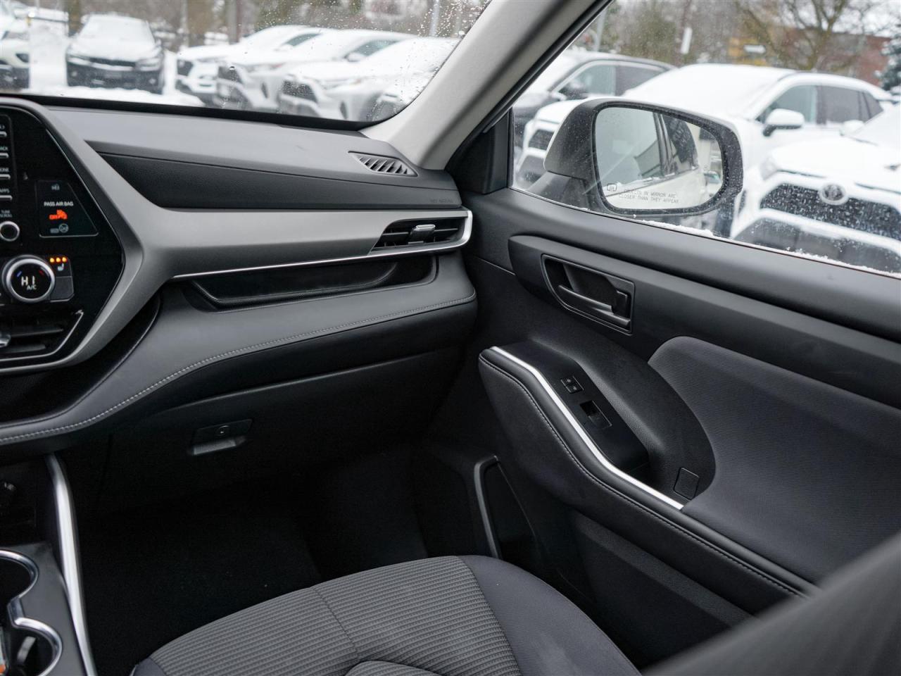 2020 Toyota Highlander LE | AWD | NO ACCIDENTS | 7 PASSENGER Photo