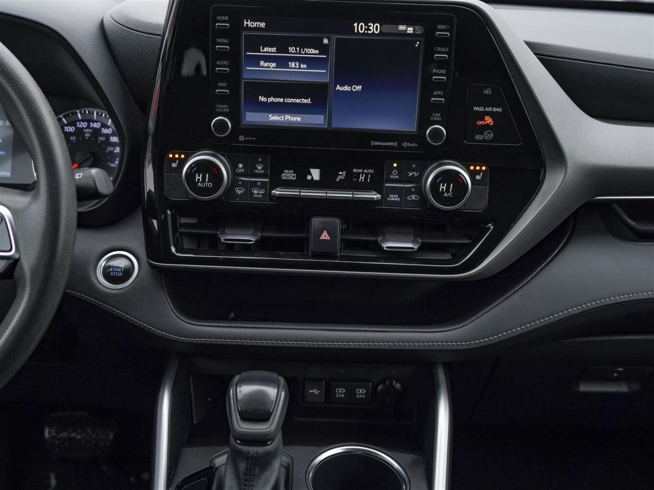 2020 Toyota Highlander LE | AWD | NO ACCIDENTS | 7 PASSENGER Photo