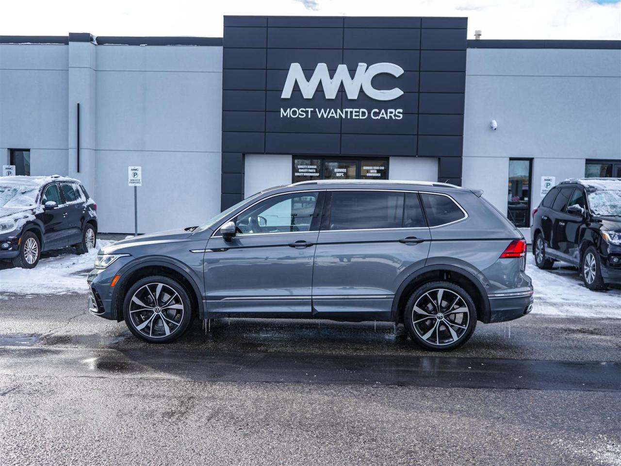 2023 Volkswagen Tiguan HIGHLINE | R-LINE | NO ACCIDENTS | VW SERVICED Photo