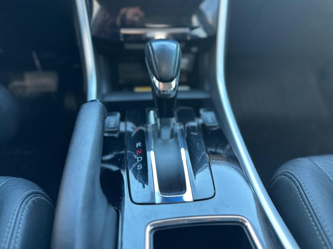 2017 Honda Accord Touring V6 Photo