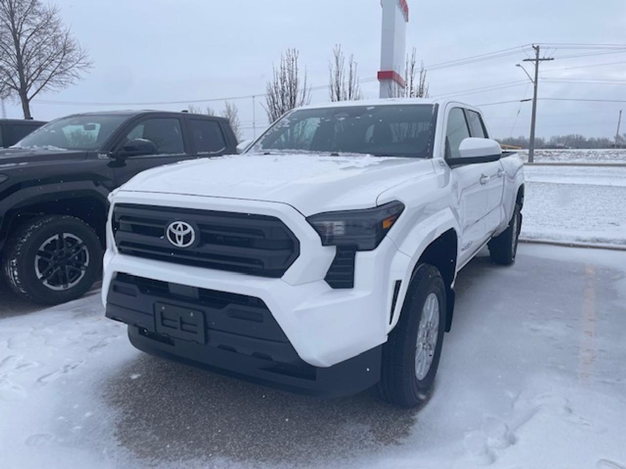 <p>NEW 2025 SR5 DOUBLE CAB TACOMA .&nbsp;</p>