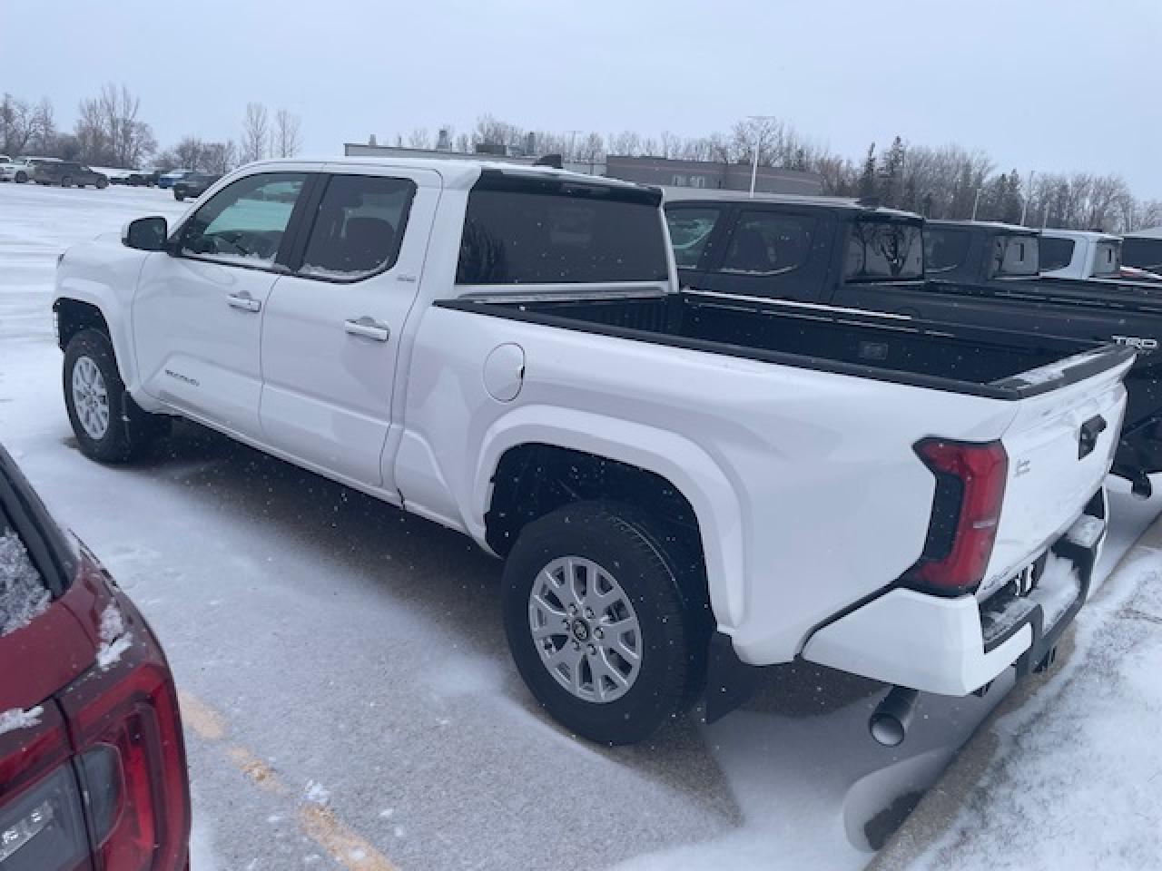 2025 Toyota Tacoma Double Cab AT Photo1