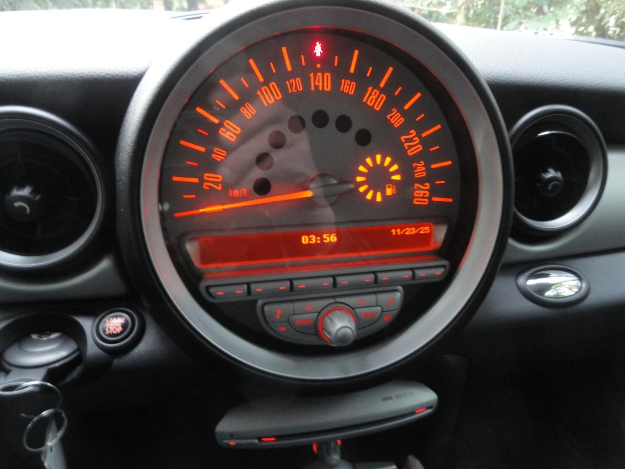 2010 MINI Cooper DOC FEE ONLY $ 195 - Photo #8