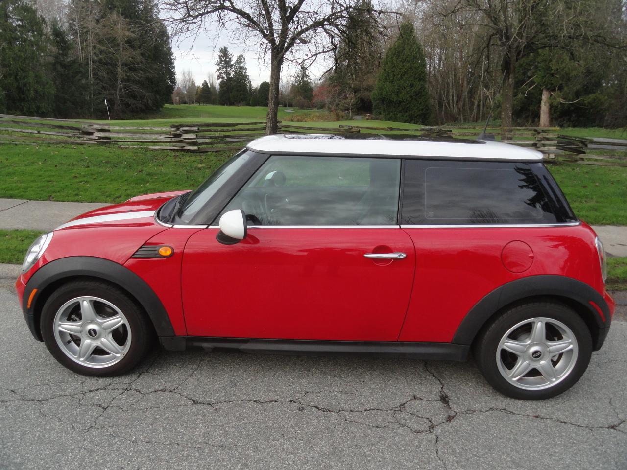 2010 MINI Cooper DOC FEE ONLY $ 195 - Photo #2