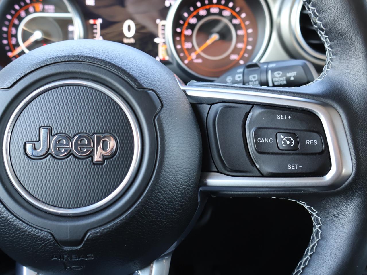 2018 Jeep Wrangler JK UNLIMITED SAHARA 4WD CERTIFIED *1 OWNER*ACCIDENT FREE*DODGE MAINTAIN* CAMERA NAV BLUETOOTH HEATED SEATS/STEERING CRUISE ALLOYS - Photo #30