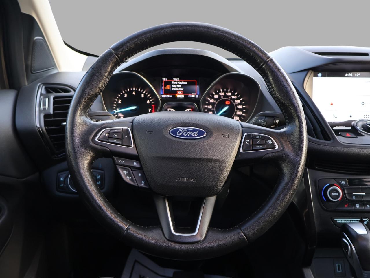 2018 Ford Escape TITANIUM 4WD CERTIFIED *1 OWNER*ACCIDENT FREE* CAMERA NAV BLUETOOTH LEATHER HEATED SEATS P.ROOF B.SPOT CRUISE ALLOYS - Photo #9