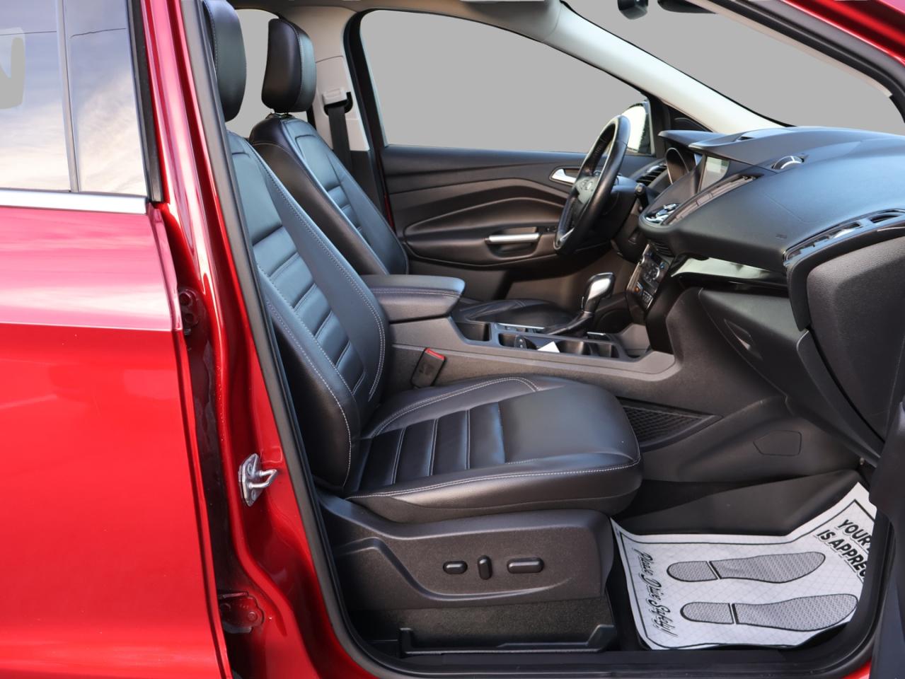 2018 Ford Escape TITANIUM 4WD CERTIFIED *1 OWNER*ACCIDENT FREE* CAMERA NAV BLUETOOTH LEATHER HEATED SEATS P.ROOF B.SPOT CRUISE ALLOYS - Photo #16