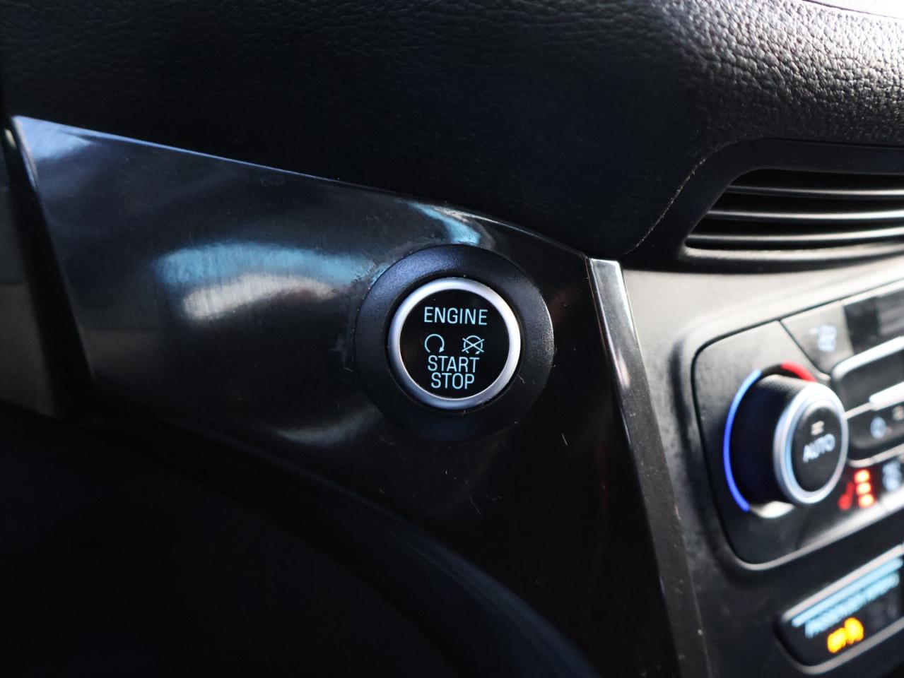 2018 Ford Escape TITANIUM 4WD CERTIFIED *1 OWNER*ACCIDENT FREE* CAMERA NAV BLUETOOTH LEATHER HEATED SEATS P.ROOF B.SPOT CRUISE ALLOYS - Photo #24