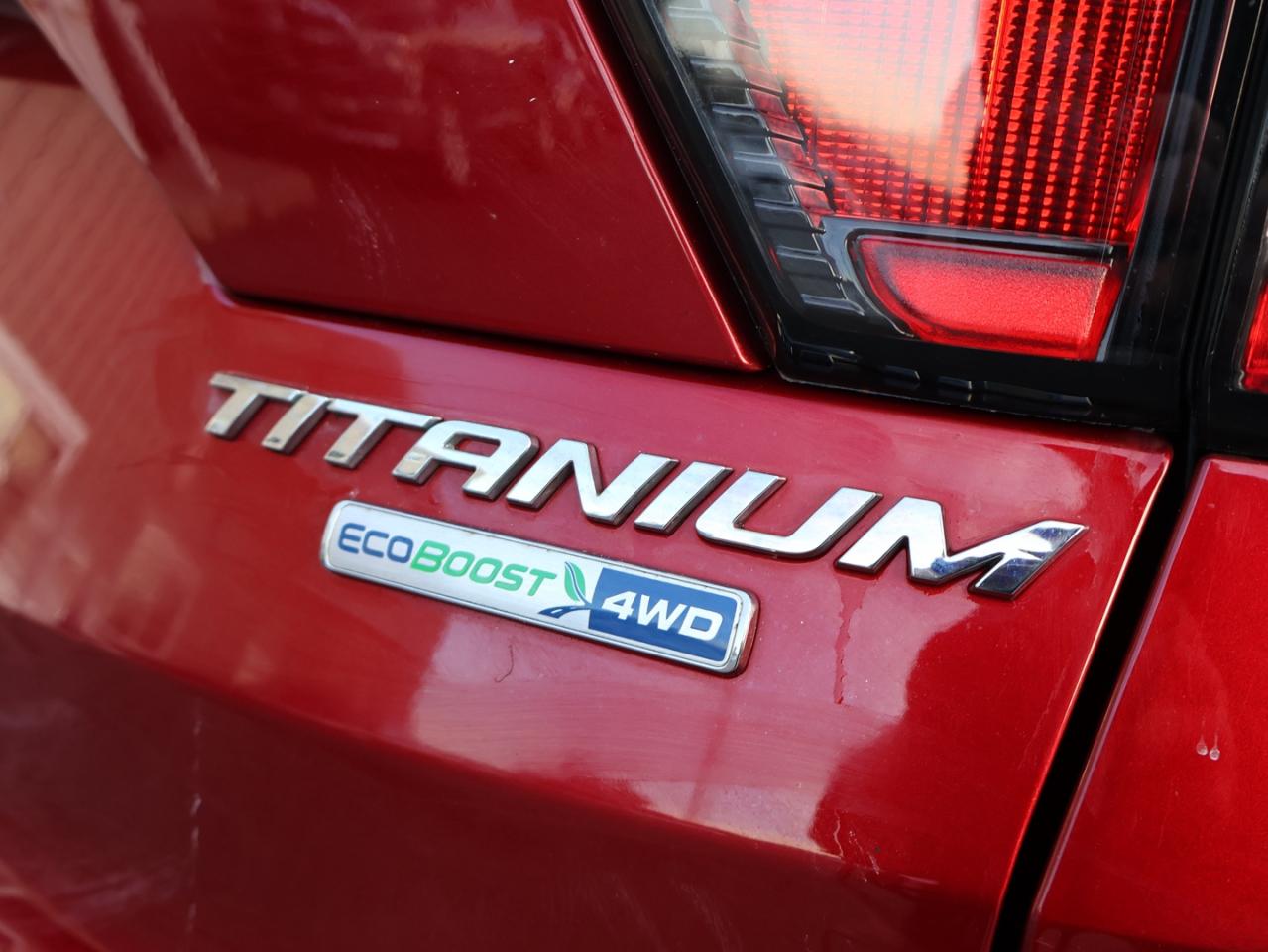 2018 Ford Escape TITANIUM 4WD CERTIFIED *1 OWNER*ACCIDENT FREE* CAMERA NAV BLUETOOTH LEATHER HEATED SEATS P.ROOF B.SPOT CRUISE ALLOYS - Photo #39