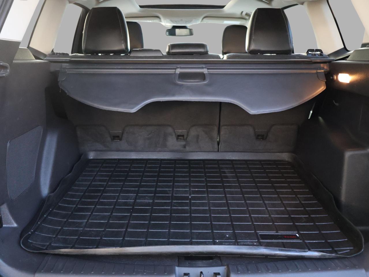 2018 Ford Escape TITANIUM 4WD CERTIFIED *1 OWNER*ACCIDENT FREE* CAMERA NAV BLUETOOTH LEATHER HEATED SEATS P.ROOF B.SPOT CRUISE ALLOYS - Photo #40