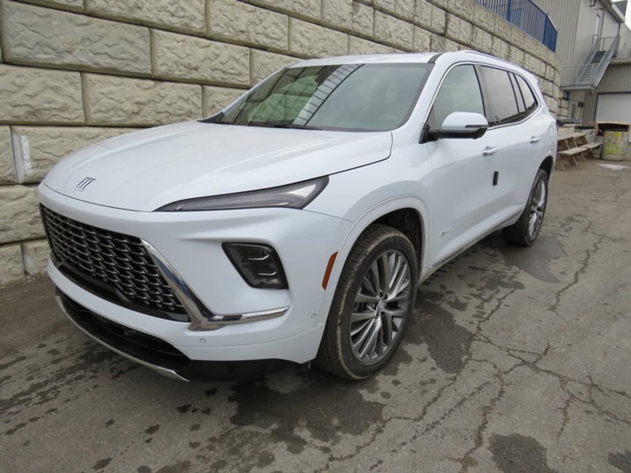 4WD Sport Utility Vehicle, AWD 4dr Avenir, 8-Speed Automatic, Gas 2.5L/