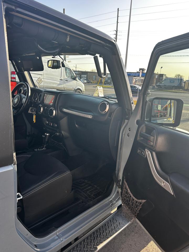 2015 Jeep Wrangler Sahara - Photo #10