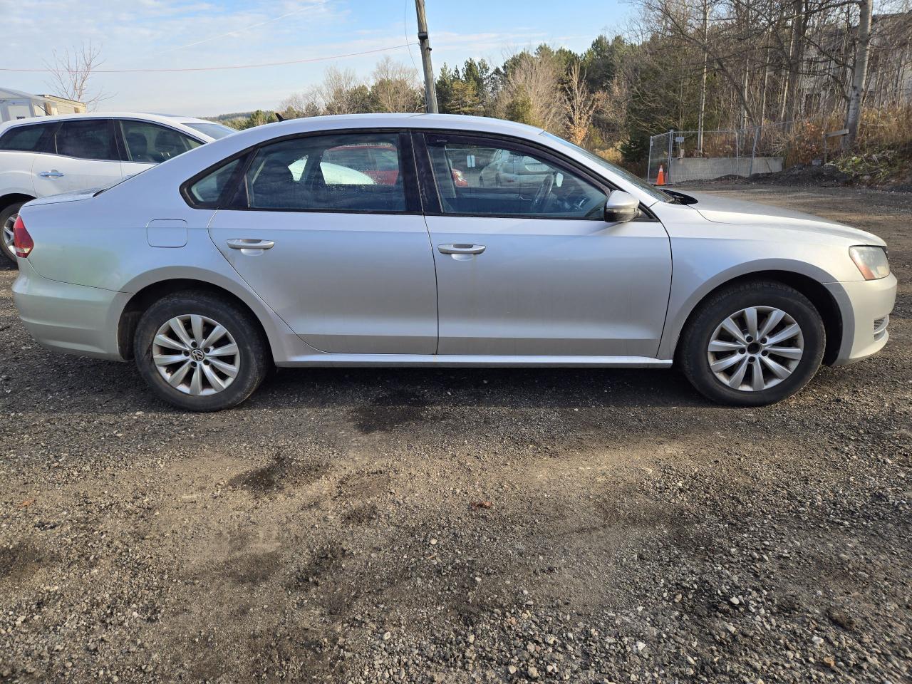 2012 Volkswagen Passat 2.5L Auto Trendline - Photo #4