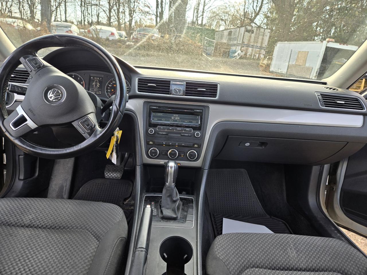 2012 Volkswagen Passat 2.5L Auto Trendline - Photo #13