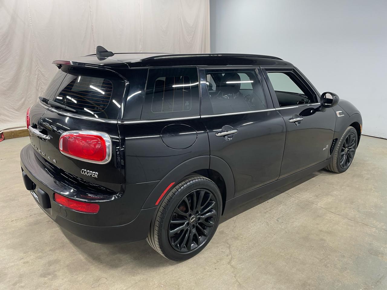 2017 MINI Cooper Clubman ALL4 Photo7