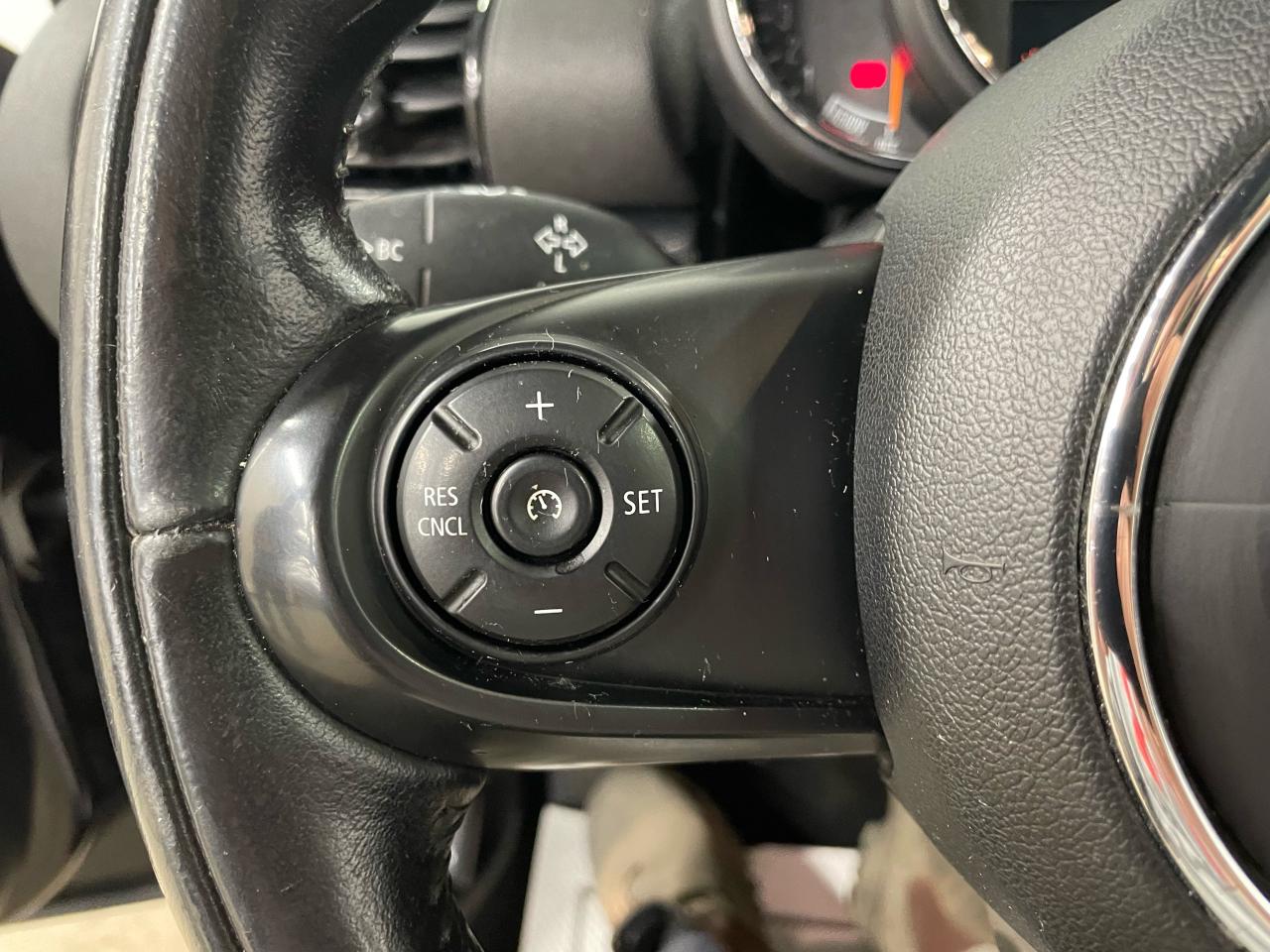 2017 MINI Cooper Clubman ALL4 Photo14