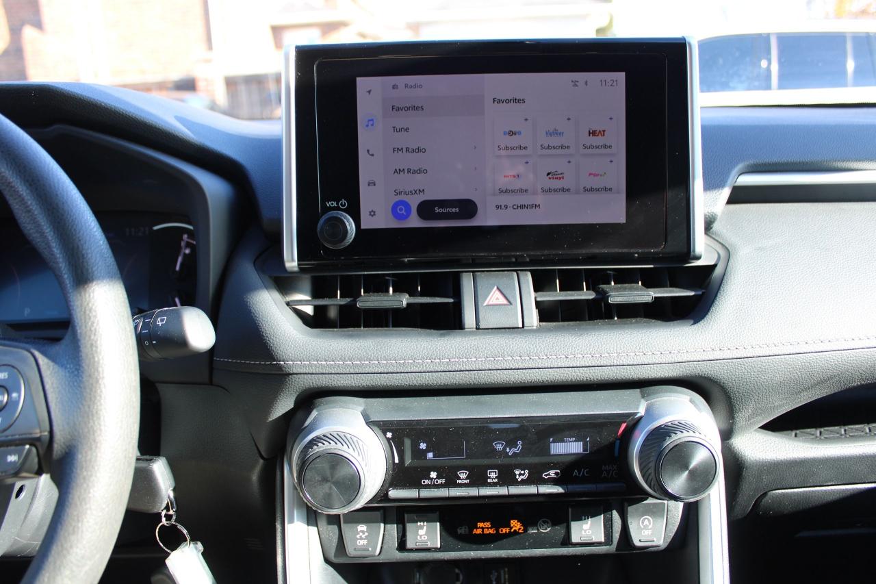 2024 Toyota RAV4 LE Photo