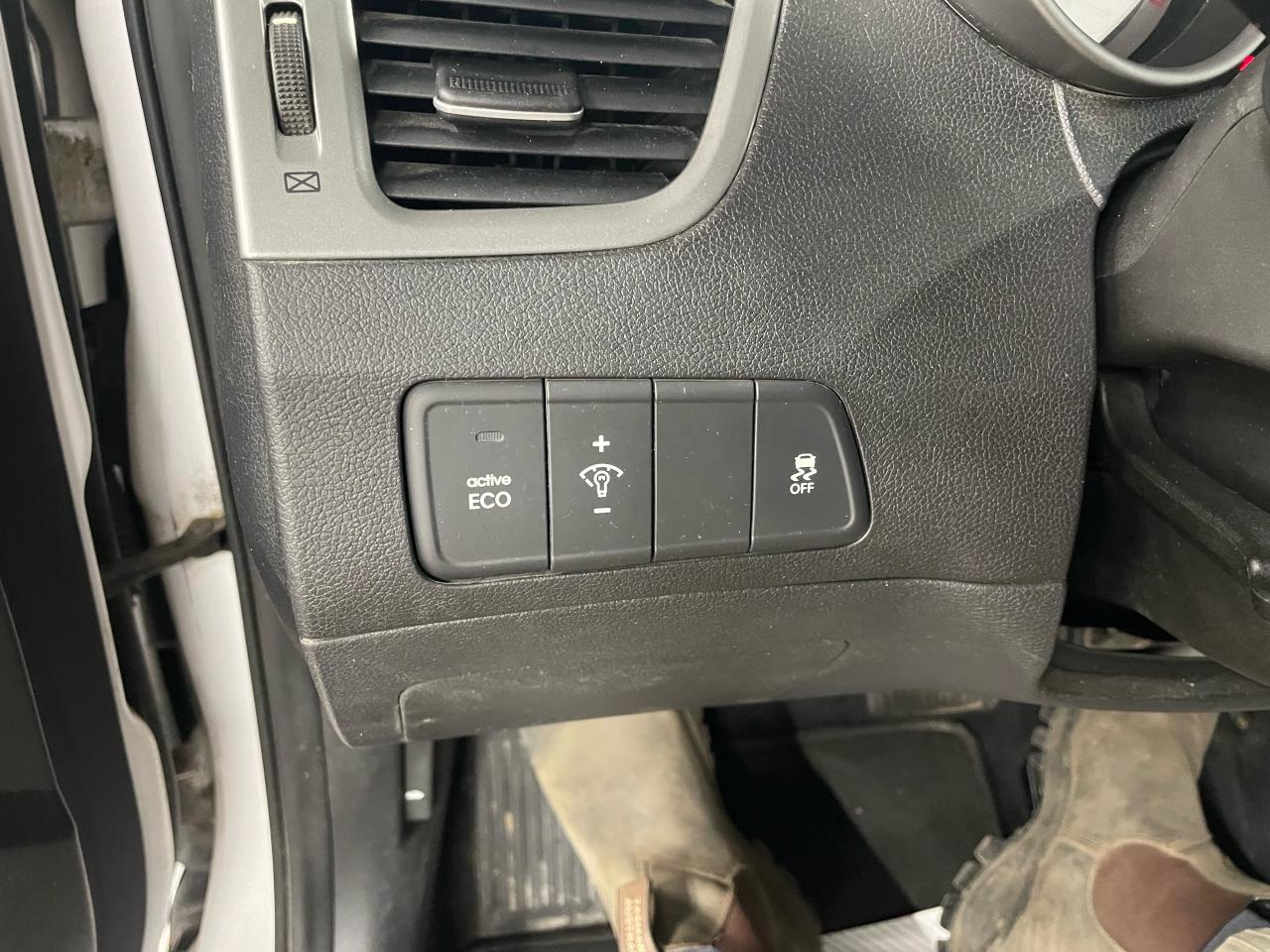 2015 Hyundai Elantra SE Photo