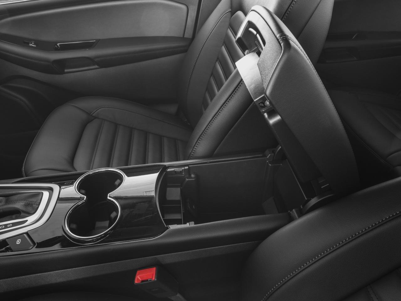 2015 Ford Edge Titanium Photo5