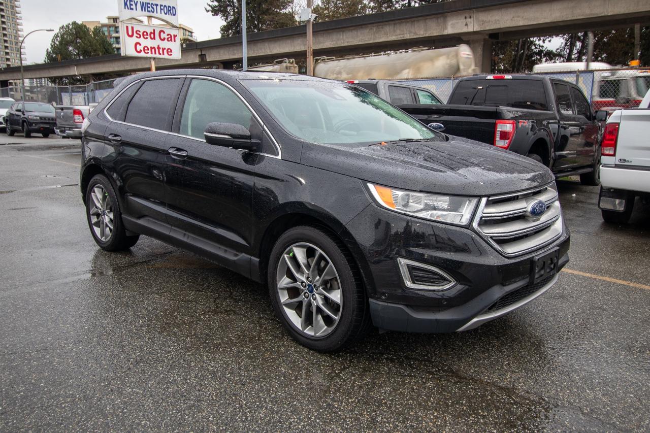 2015 Ford Edge Titanium AWD Photo4