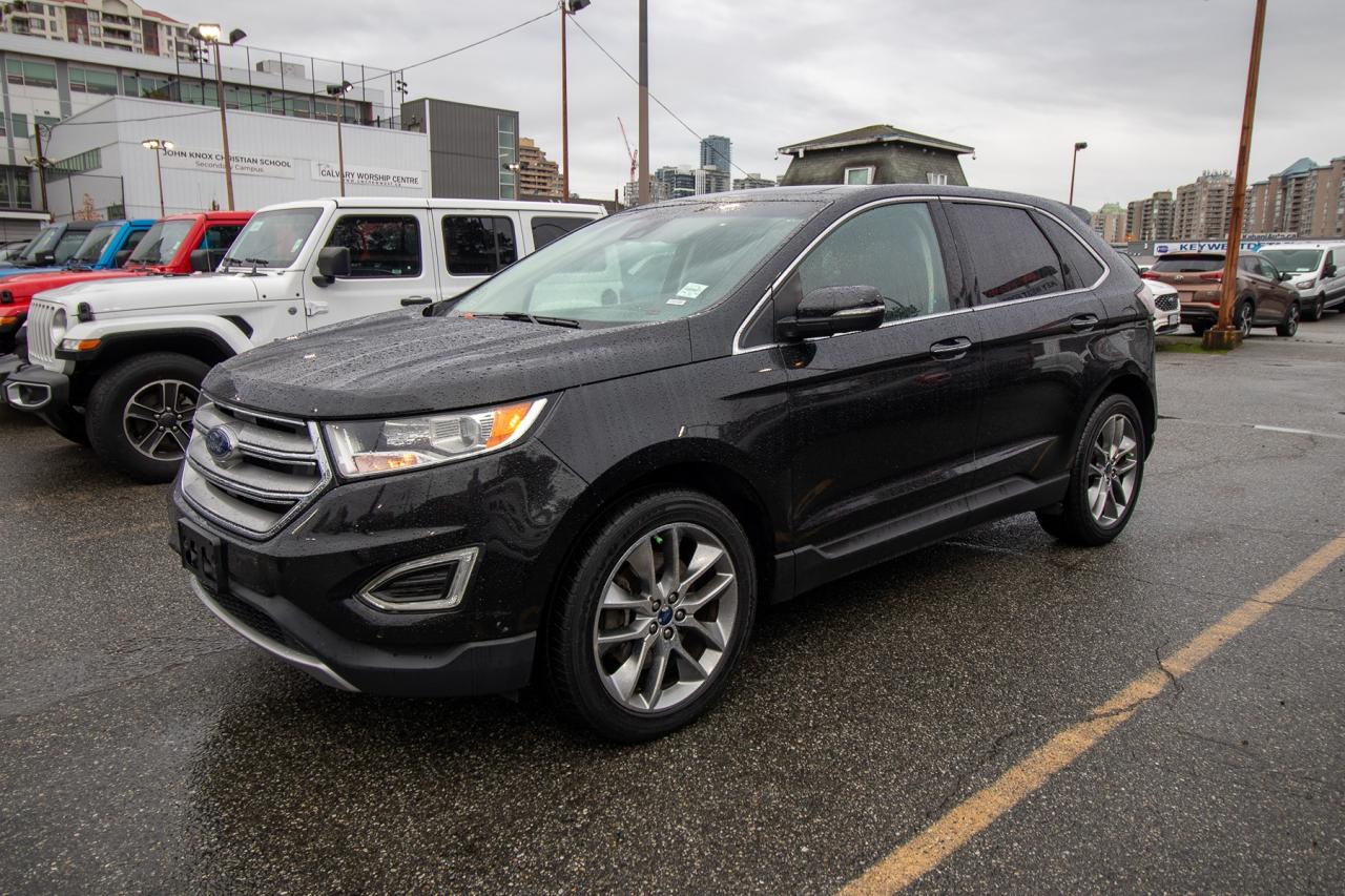 2015 Ford Edge Titanium AWD Photo2