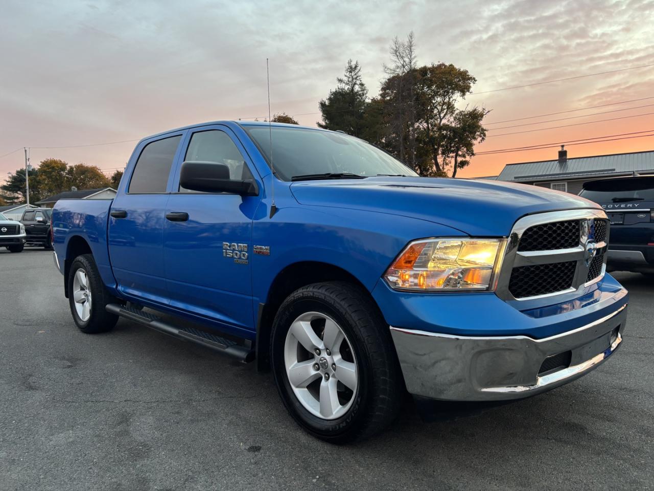 Used 2023 RAM 1500 Classic TRADESMAN / SUPERCREW / SWB 4WD / HEMI ENGINE / TOW PACKAGE / APPLE CARPLAY & ANDROID AUTO for sale in Truro, NS