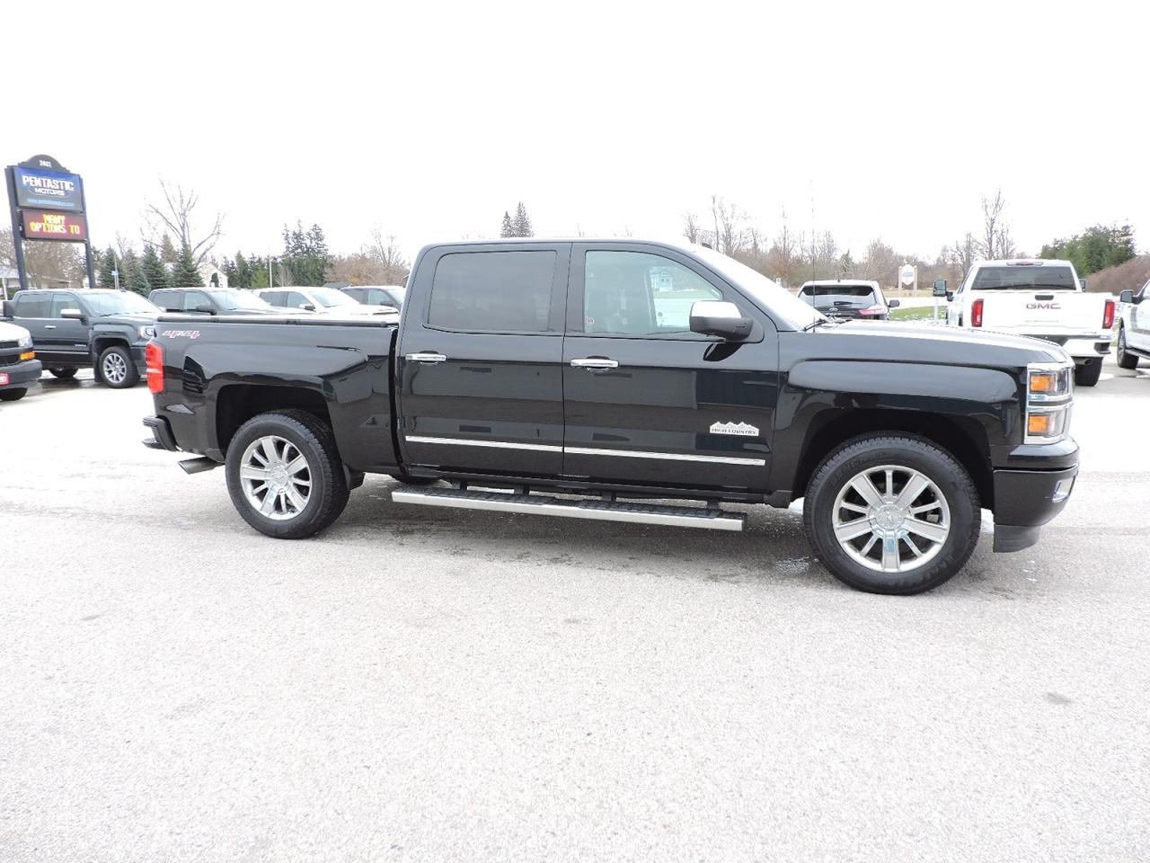 2014 Chevrolet Silverado 1500 High Country 5.3L Leather Loaded ONLY 30000 KMS Photo3