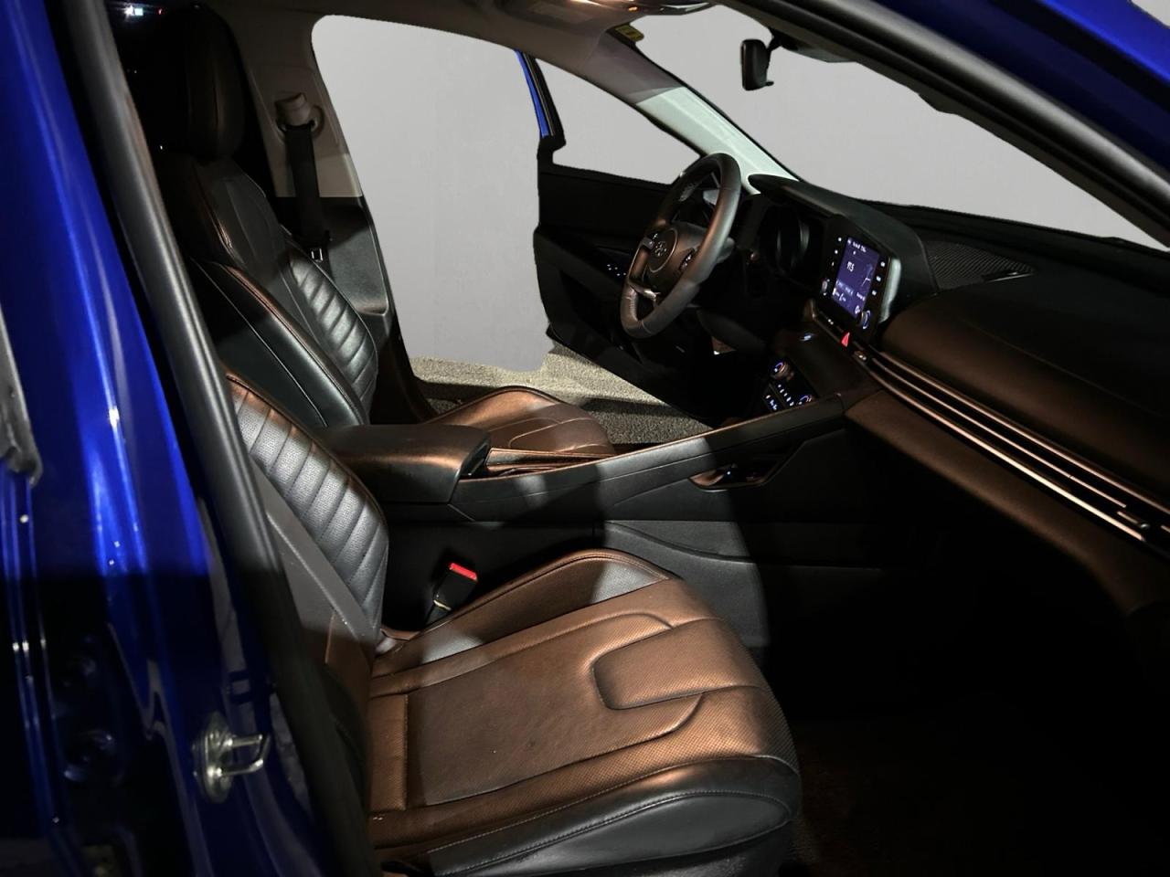 2021 Hyundai Elantra Ultimate Photo