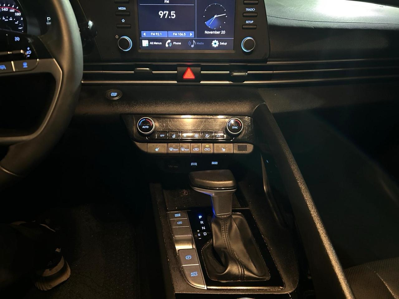 2021 Hyundai Elantra Ultimate Photo