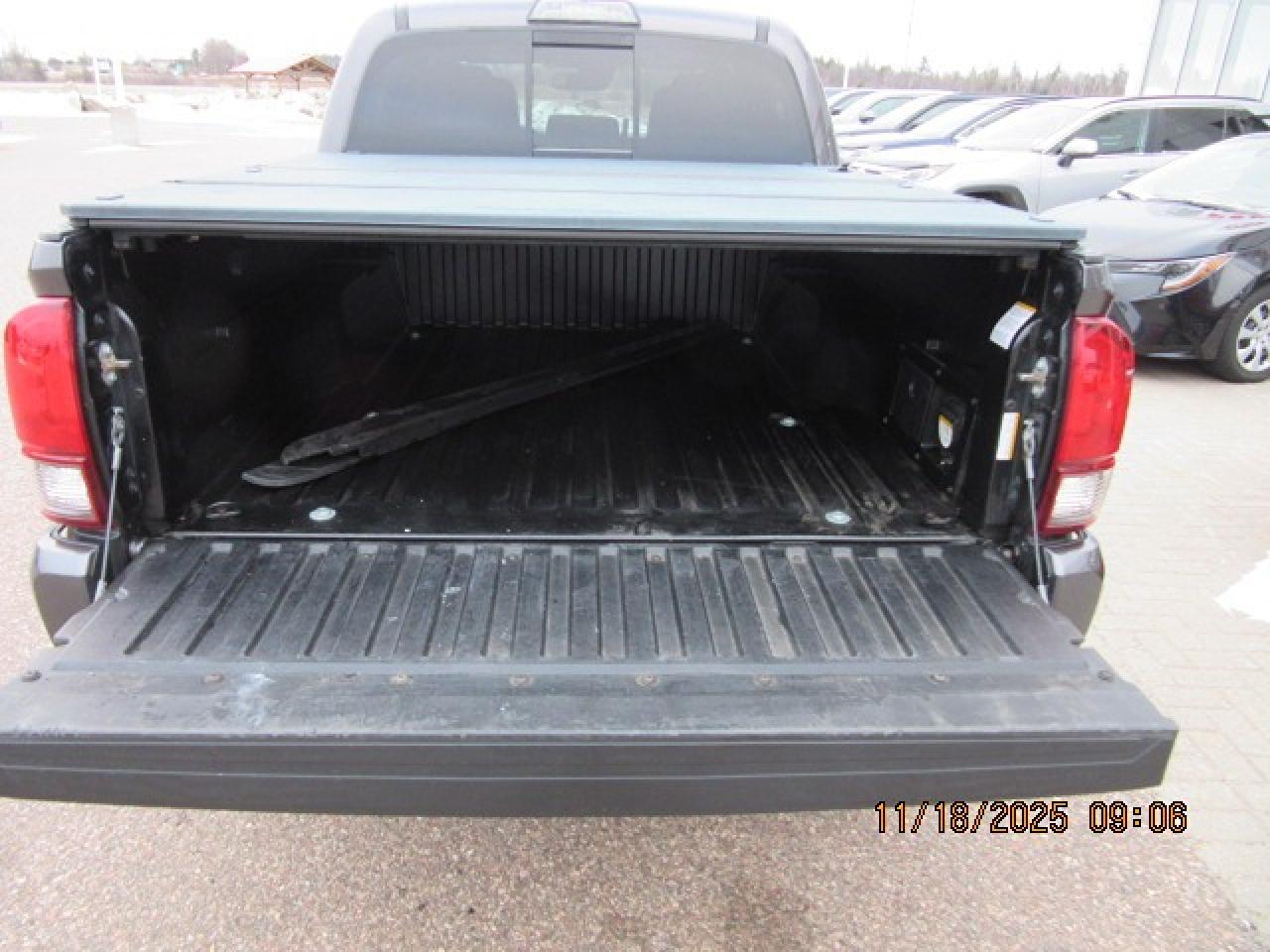 2019 Toyota Tacoma TRD Off Road Photo4