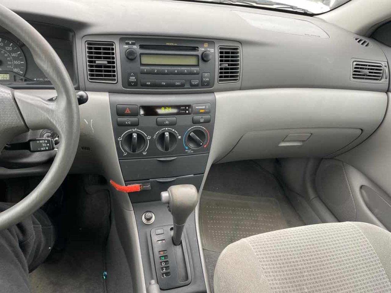 2006 Toyota Corolla CE - Photo #10