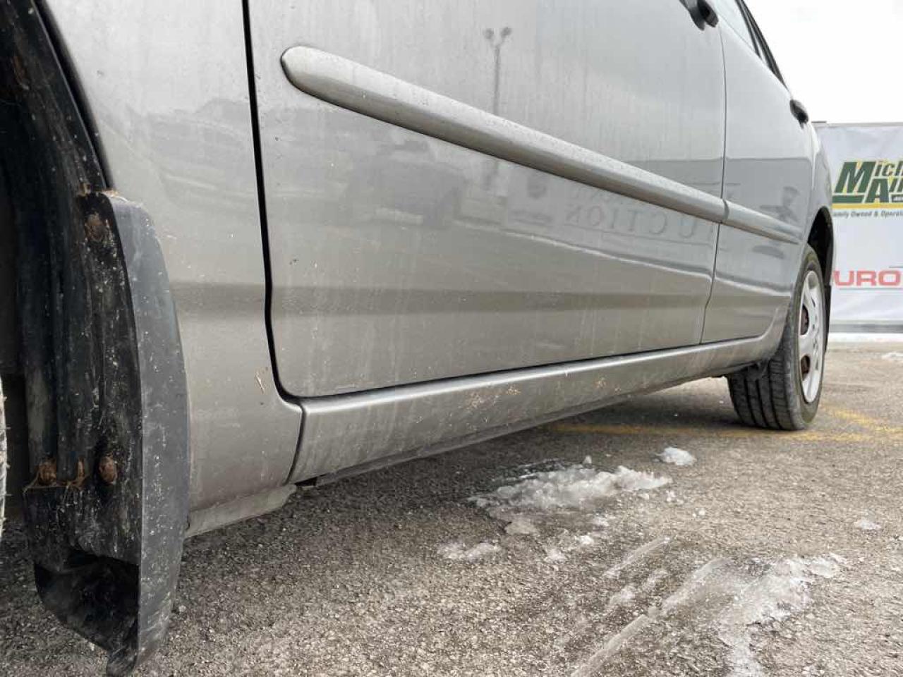 2006 Toyota Corolla CE - Photo #15