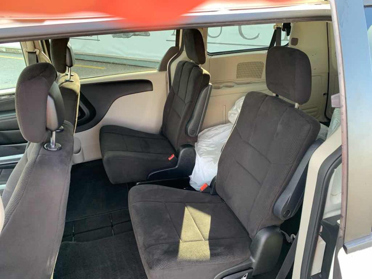 2011 Dodge Grand Caravan  - Photo #12